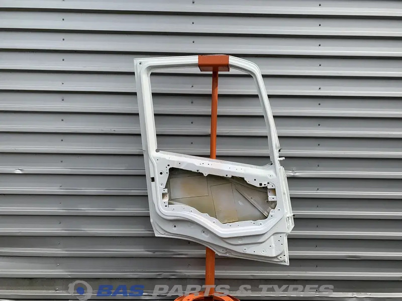 Volvo FM5 Portier Links Volvo 84232860 - Door and parts for Truck: picture 2 Volvo FM5 Portier Links Volvo 84232860 - Door and parts for Truck: picture 2