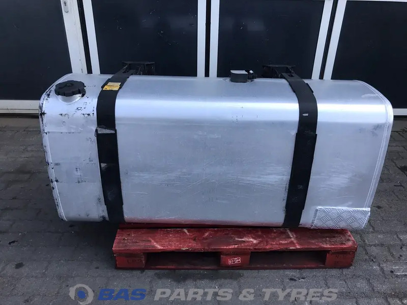 Volvo - Fuel tank for Truck: picture 1 Volvo - Fuel tank for Truck: picture 1