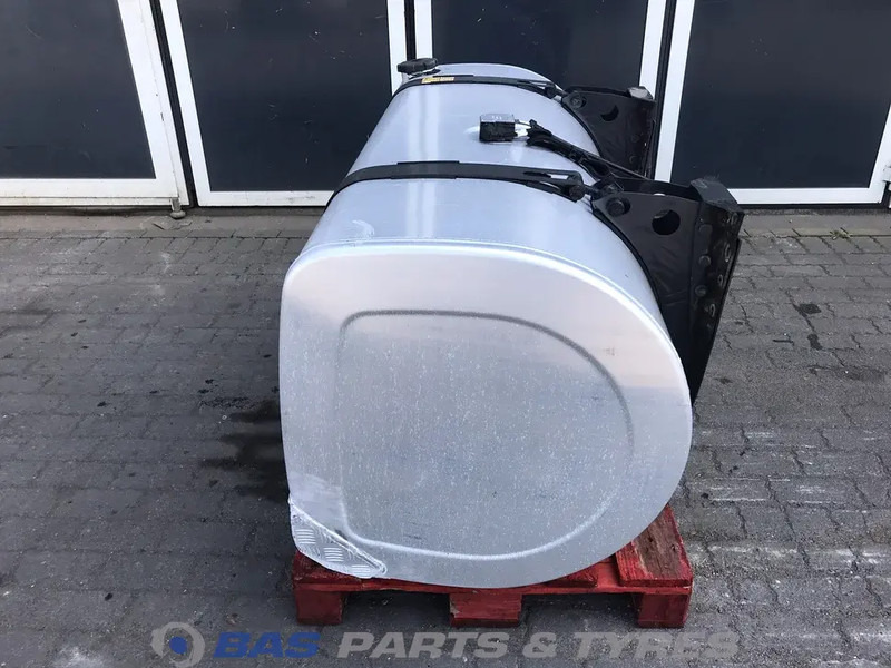 Volvo - Fuel tank for Truck: picture 2 Volvo - Fuel tank for Truck: picture 2