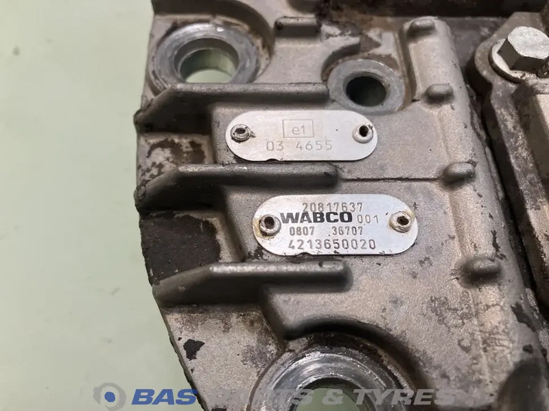 Volvo Versnellingsbakdeksel Volvo 20775873 - Gearbox for Truck: picture 3 Volvo Versnellingsbakdeksel Volvo 20775873 - Gearbox for Truck: picture 3