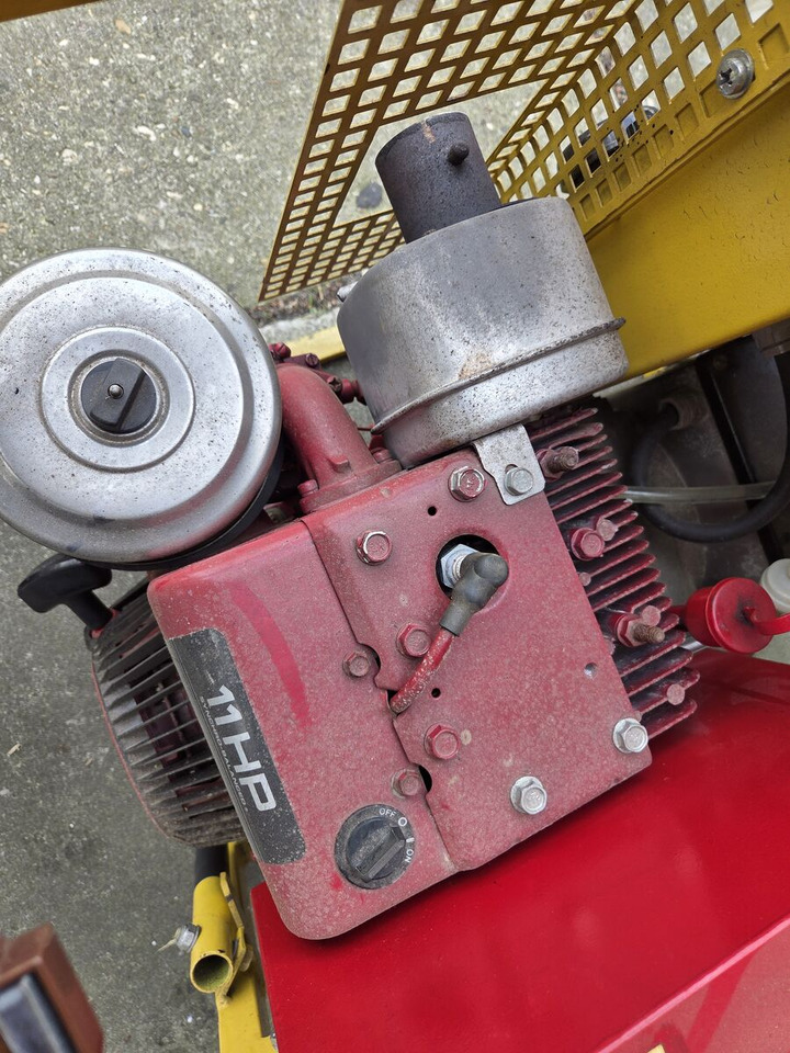 NET B50B 5 KVA Briggs & Stratton 11HP benzine aggregaat - Generator set: picture 5 NET B50B 5 KVA Briggs & Stratton 11HP benzine aggregaat - Generator set: picture 5