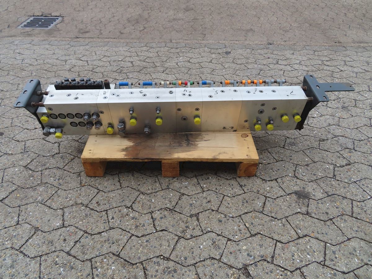 Goldhofer Bejeningsblok t. uni-svanehals - Spare parts for Trailer: picture 4 Goldhofer Bejeningsblok t. uni-svanehals - Spare parts for Trailer: picture 4