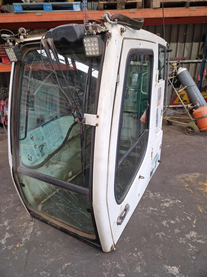 CABINA PARA LIEBHERR A904C - Cab for Excavator: picture 1 CABINA PARA LIEBHERR A904C - Cab for Excavator: picture 1
