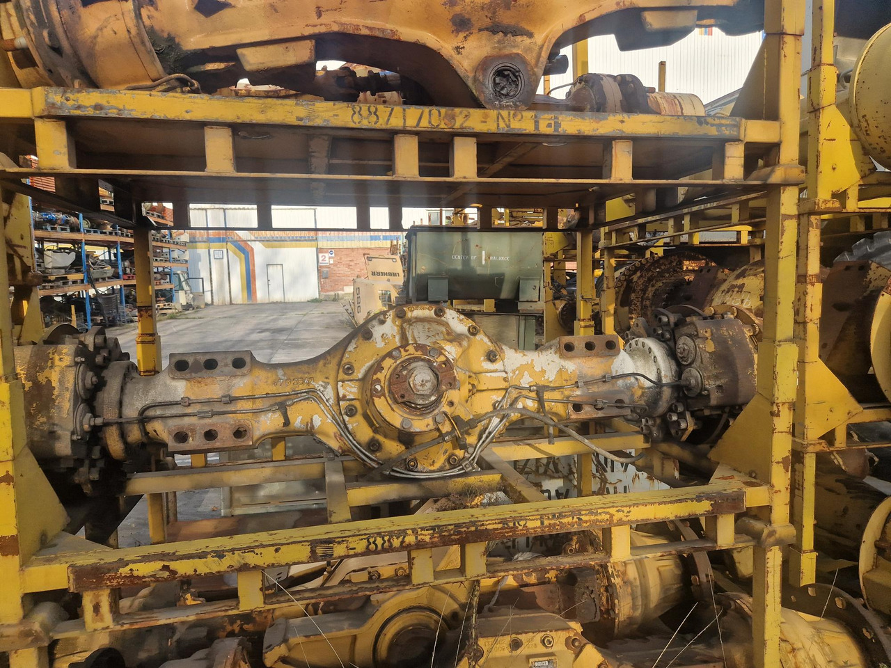 EJE DELANTERO/TRASERO DE VOLVO A25C - Axle and parts for Construction machinery: picture 1 EJE DELANTERO/TRASERO DE VOLVO A25C - Axle and parts for Construction machinery: picture 1