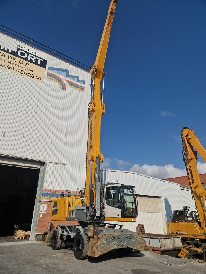 LIEBHERR LH40M - Material handler: picture 2 LIEBHERR LH40M - Material handler: picture 2