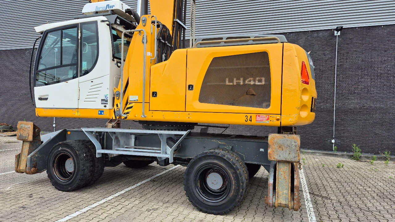 LIEBHERR LH40M - Material handler: picture 3 LIEBHERR LH40M - Material handler: picture 3