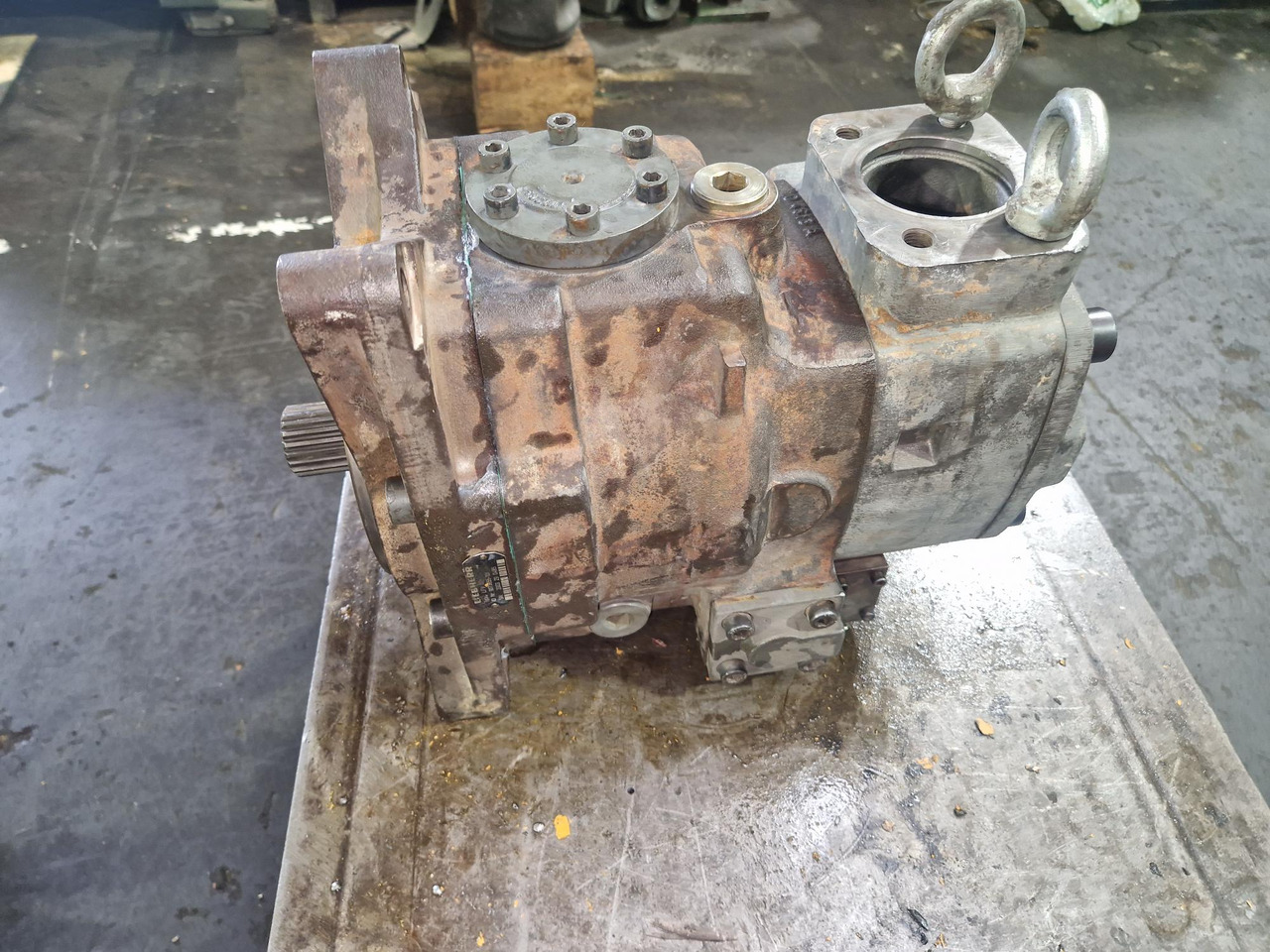 LMV165 – LIEBHERR R964B - Hydraulic pump for Construction machinery: picture 3 LMV165 – LIEBHERR R964B - Hydraulic pump for Construction machinery: picture 3