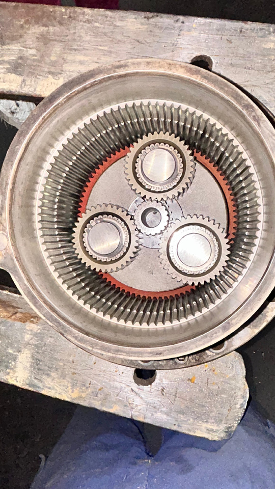 REDUCTOR GIRO SAT 225-220 - Swing motor for Construction machinery: picture 5 REDUCTOR GIRO SAT 225-220 - Swing motor for Construction machinery: picture 5