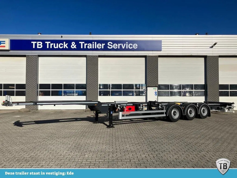Kässbohrer SHG AVH / 45 - 12 / 27 Voor- en achterzijde uitschuifbaar -> 20"/40"/45" - Container transporter/ Swap body semi-trailer: picture 1 Kässbohrer SHG AVH / 45 - 12 / 27 Voor- en achterzijde uitschuifbaar -> 20"/40"/45" - Container transporter/ Swap body semi-trailer: picture 1