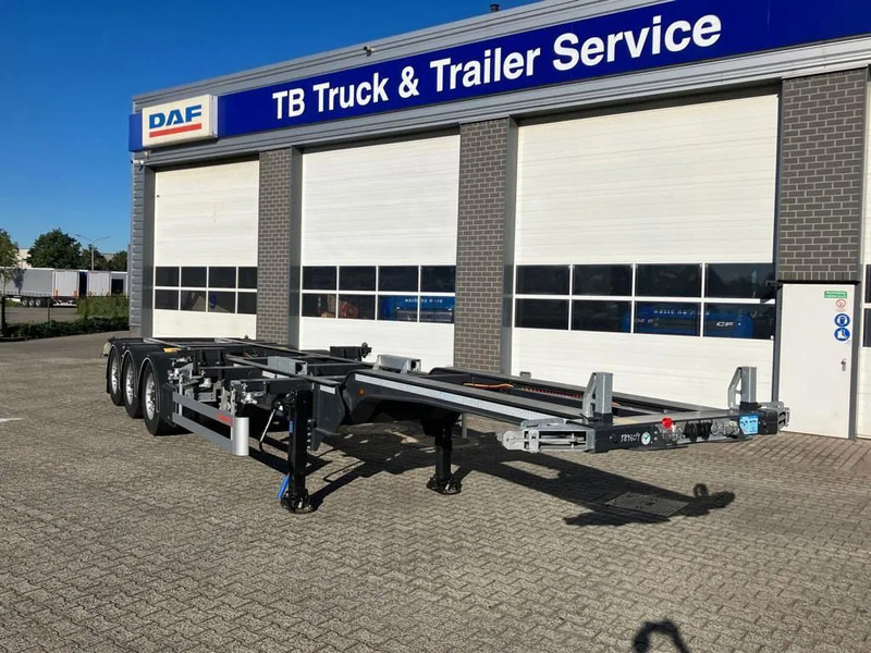 Kässbohrer SHG AVH / 45 - 12 / 27 Voor- en achterzijde uitschuifbaar -> 20"/40"/45" - Container transporter/ Swap body semi-trailer: picture 3 Kässbohrer SHG AVH / 45 - 12 / 27 Voor- en achterzijde uitschuifbaar -> 20"/40"/45" - Container transporter/ Swap body semi-trailer: picture 3
