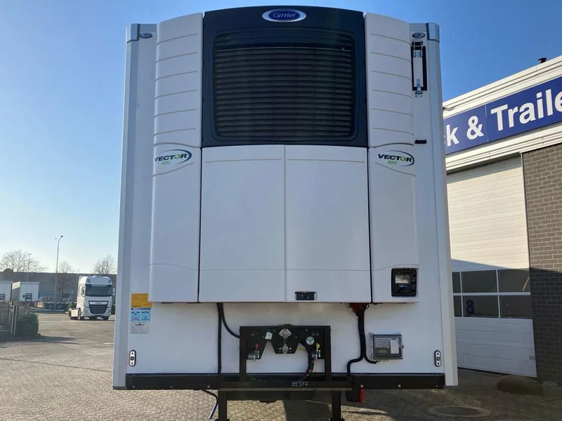 Kässbohrer SRI F 3 / 10 - 12 / 27 Koeler met Carrier koelmotor - Refrigerated semi-trailer: picture 3 Kässbohrer SRI F 3 / 10 - 12 / 27 Koeler met Carrier koelmotor - Refrigerated semi-trailer: picture 3