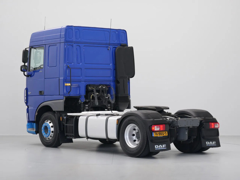 DAF XF 450 FT Space Cab, PTO - Tractor unit: picture 4 DAF XF 450 FT Space Cab, PTO - Tractor unit: picture 4