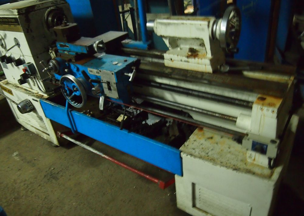 Wyposażenie Cholet Cholet 435 Tokarka uniwersalna 1500 Cholet 435 - Attachment: picture 5 Wyposażenie Cholet Cholet 435 Tokarka uniwersalna 1500 Cholet 435 - Attachment: picture 5