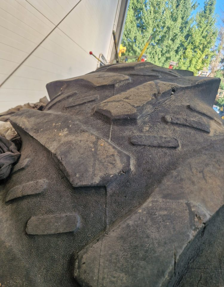 Wheel and tire package for Agricultural machinery Części do Ciągnika Massey Ferguson MF 3000, 6000  Koła tylne 18,4R38 do ciągnika MF: picture 7