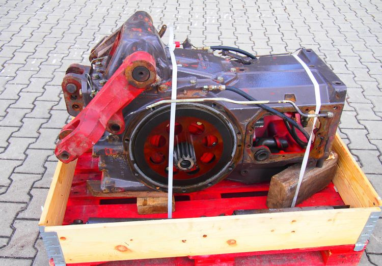 Części do Ciągnika Massey Ferguson MF 3000, 6000 Tylny most z podnośnikiem od MF 3000, 6000 - Rear axle for Agricultural machinery: picture 1 Części do Ciągnika Massey Ferguson MF 3000, 6000 Tylny most z podnośnikiem od MF 3000, 6000 - Rear axle for Agricultural machinery: picture 1