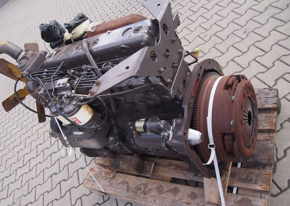 Części do Ciągnika Massey Ferguson MF 3000 Silnik 6 cylindrowy Perkins A6.354
Ciśnienie oleju na wolnych obrotach 4bary - Engine for Agricultural machinery: picture 1 Części do Ciągnika Massey Ferguson MF 3000 Silnik 6 cylindrowy Perkins A6.354
Ciśnienie oleju na wolnych obrotach 4bary - Engine for Agricultural machinery: picture 1