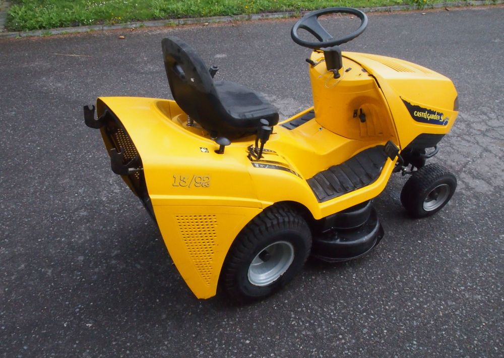 Kosiarka traktorek Castel Garden 13/92 2007 Kosiarka Castel Garden 13/92 - Lawn mower: picture 5 Kosiarka traktorek Castel Garden 13/92 2007 Kosiarka Castel Garden 13/92 - Lawn mower: picture 5