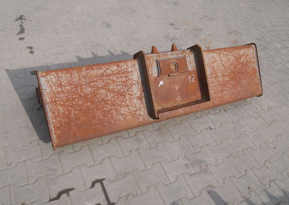 Łyżka skarpowa (skarpówka) Mecalac Mecalac 10, 12   Łyżka skarpowa (skarpówka) 1,8m - Excavator bucket: picture 3 Łyżka skarpowa (skarpówka) Mecalac Mecalac 10, 12   Łyżka skarpowa (skarpówka) 1,8m - Excavator bucket: picture 3