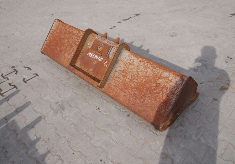 Łyżka skarpowa (skarpówka) Mecalac Mecalac 10, 12   Łyżka skarpowa (skarpówka) 1,8m - Excavator bucket: picture 4 Łyżka skarpowa (skarpówka) Mecalac Mecalac 10, 12   Łyżka skarpowa (skarpówka) 1,8m - Excavator bucket: picture 4