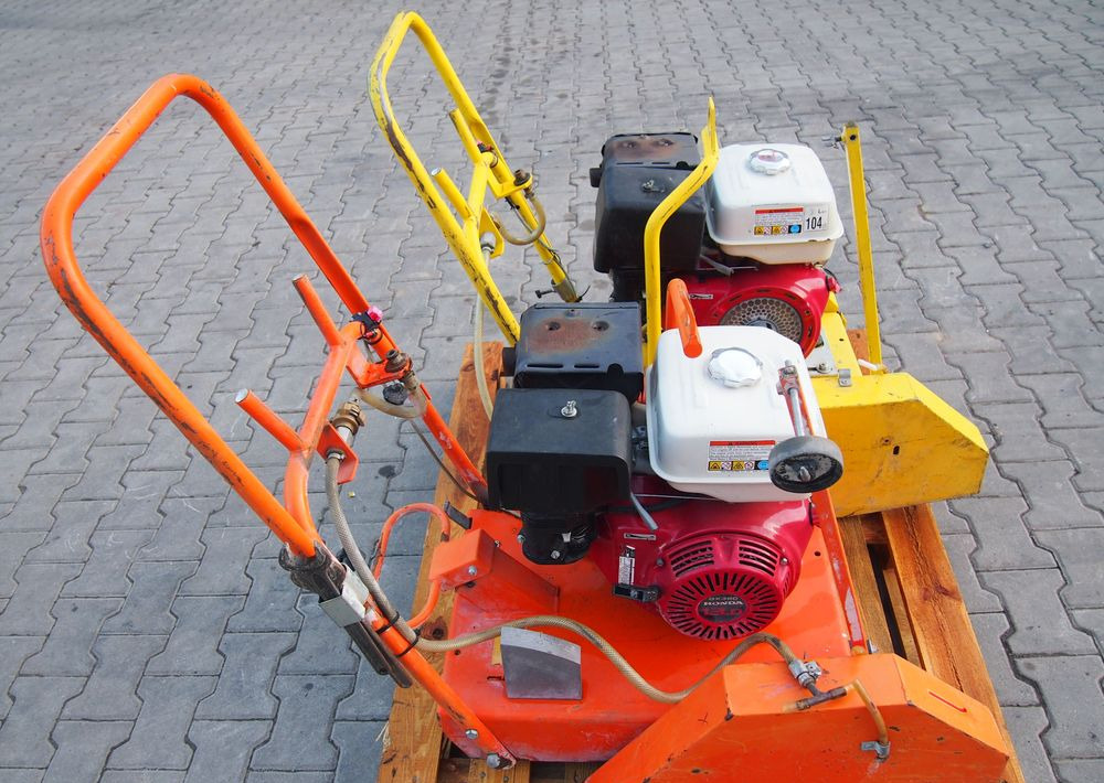 Piła do cięcia GOLZ FS 170 2006 PIŁA DO CIĘCIA asfaltu i betonu - Construction equipment: picture 2 Piła do cięcia GOLZ FS 170 2006 PIŁA DO CIĘCIA asfaltu i betonu - Construction equipment: picture 2