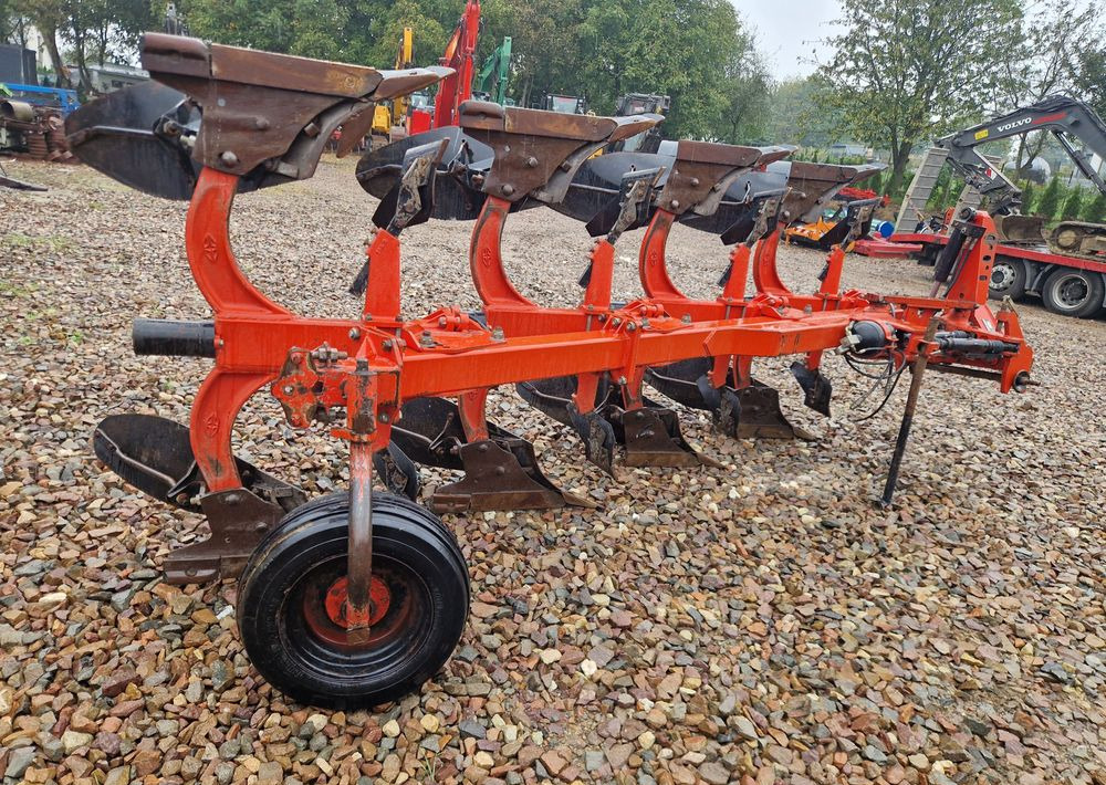 Pług obrotowy GREGOIRE-BESSON  2002 Pług 4 skibowy obrotowy Gregoire-Besson - Plough: picture 5 Pług obrotowy GREGOIRE-BESSON  2002 Pług 4 skibowy obrotowy Gregoire-Besson - Plough: picture 5