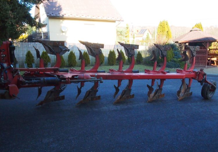 Pług obrotowy GREGOIRE-BESSON RY47 2000 Zabezpieczenie korpusów hydrauliczne - Plough: picture 2 Pług obrotowy GREGOIRE-BESSON RY47 2000 Zabezpieczenie korpusów hydrauliczne - Plough: picture 2