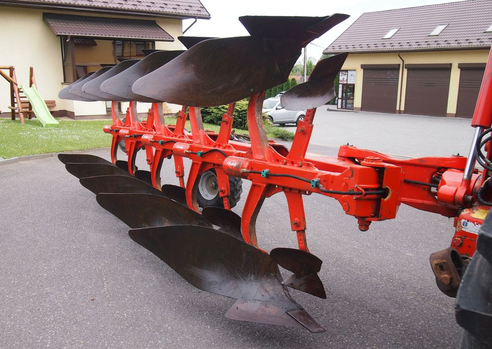 Pług obrotowy Kuhn Kuhn Vari-Master 150 4+1 Pług obracany Kuhn Vari-Master 150 4+1 - Plough: picture 5 Pług obrotowy Kuhn Kuhn Vari-Master 150 4+1 Pług obracany Kuhn Vari-Master 150 4+1 - Plough: picture 5