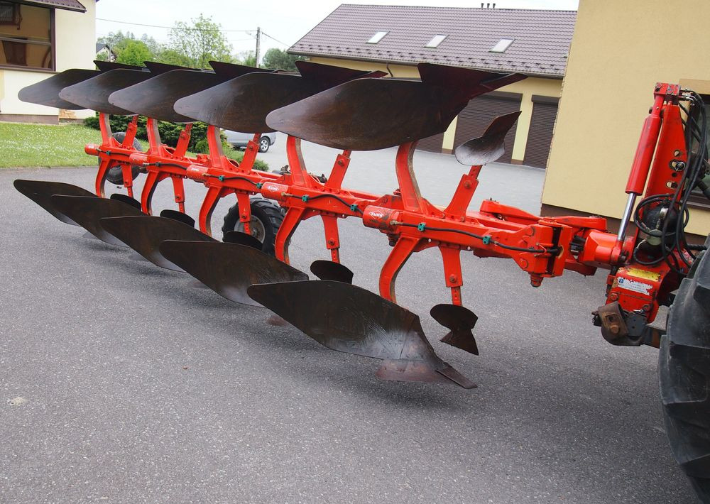 Pług obrotowy Kuhn Kuhn Vari-Master 150 4+1 Pług obracany Kuhn Vari-Master 150 4+1 - Plough: picture 3 Pług obrotowy Kuhn Kuhn Vari-Master 150 4+1 Pług obracany Kuhn Vari-Master 150 4+1 - Plough: picture 3