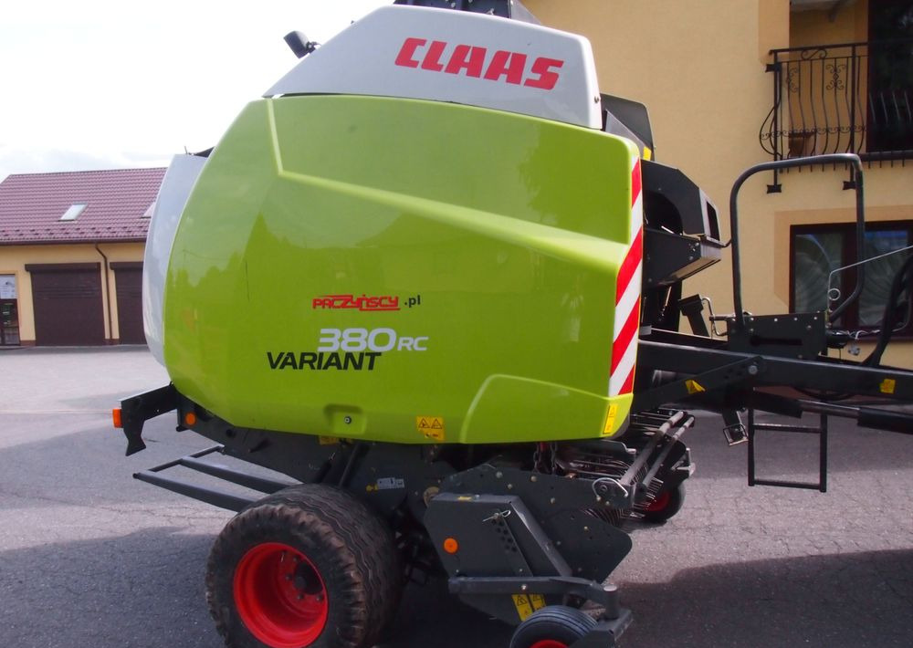 Prasa Claas VARIANT 380 RC 2014 Prasa rolująca z nożami i opuszczana podłoga - Round baler: picture 3 Prasa Claas VARIANT 380 RC 2014 Prasa rolująca z nożami i opuszczana podłoga - Round baler: picture 3