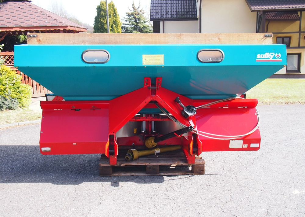 Rozsiewacz nawozów Sulky DPX GL 2000 18-24m Rozsiewacz nawozów Sulky - Fertilizer spreader: picture 1 Rozsiewacz nawozów Sulky DPX GL 2000 18-24m Rozsiewacz nawozów Sulky - Fertilizer spreader: picture 1
