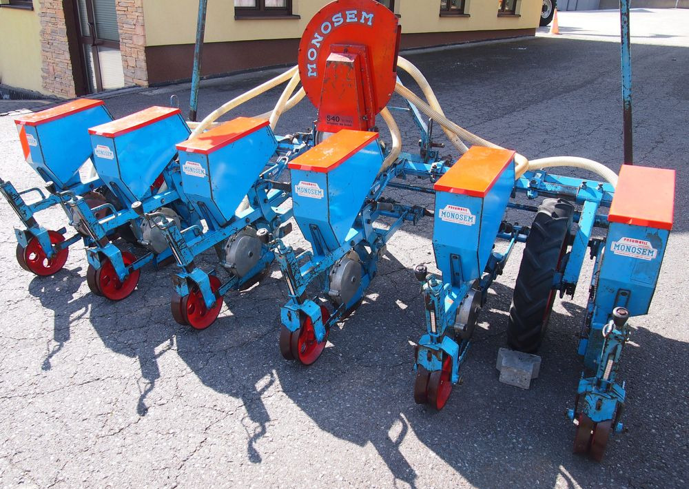 Siewnik Monosem do kukurydzy ,buraków i słonecznika - Precision seeder: picture 5 Siewnik Monosem do kukurydzy ,buraków i słonecznika - Precision seeder: picture 5