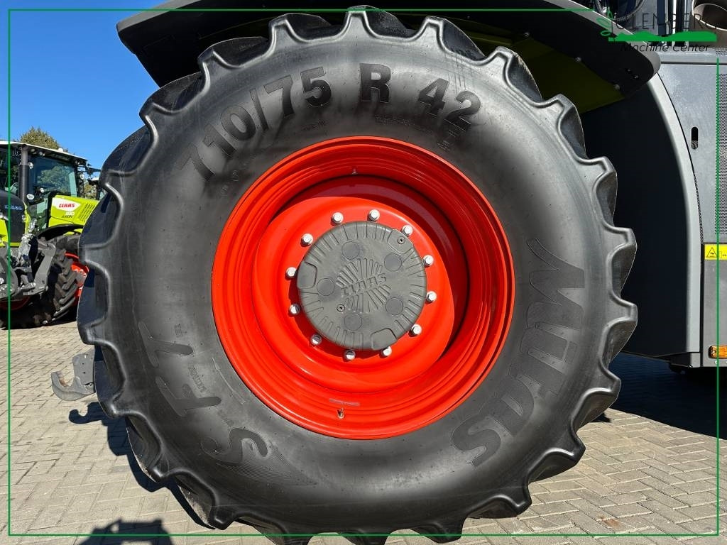 Claas Xerion 5000 VC - Farm tractor: picture 5 Claas Xerion 5000 VC - Farm tractor: picture 5