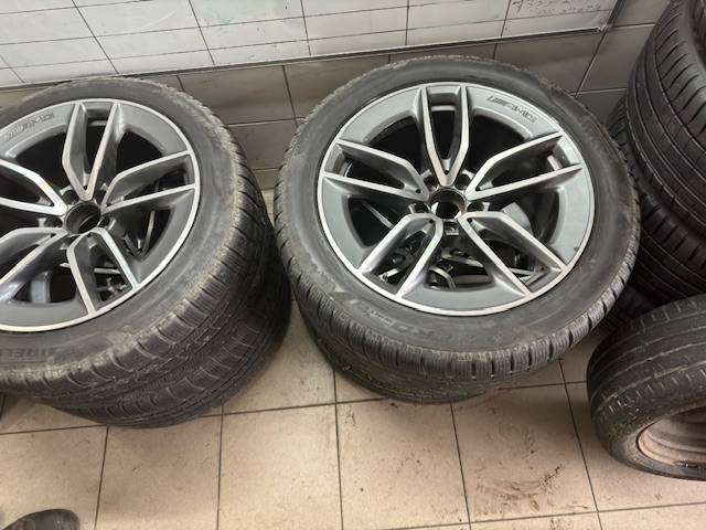 Pirelli P ZERO Winter 255/45/19 - Tire for Truck: picture 3 Pirelli P ZERO Winter 255/45/19 - Tire for Truck: picture 3