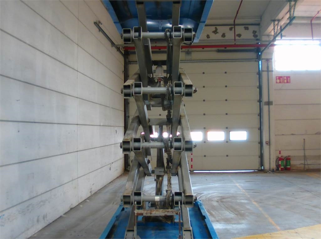 Scissor lift Genie GS3246: picture 7