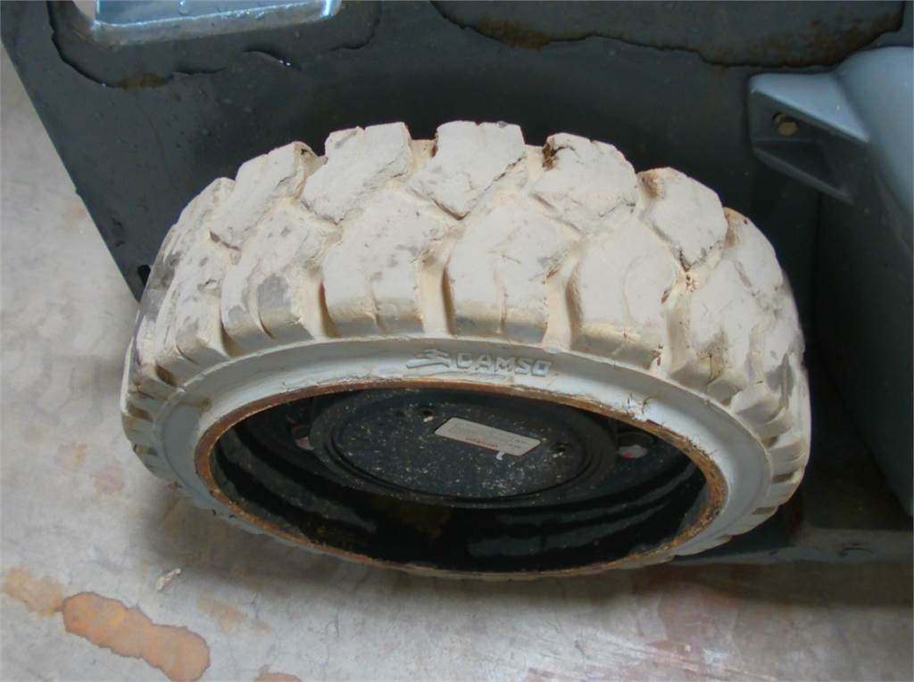 Vertical mast lift Haulotte STAR 10: picture 15