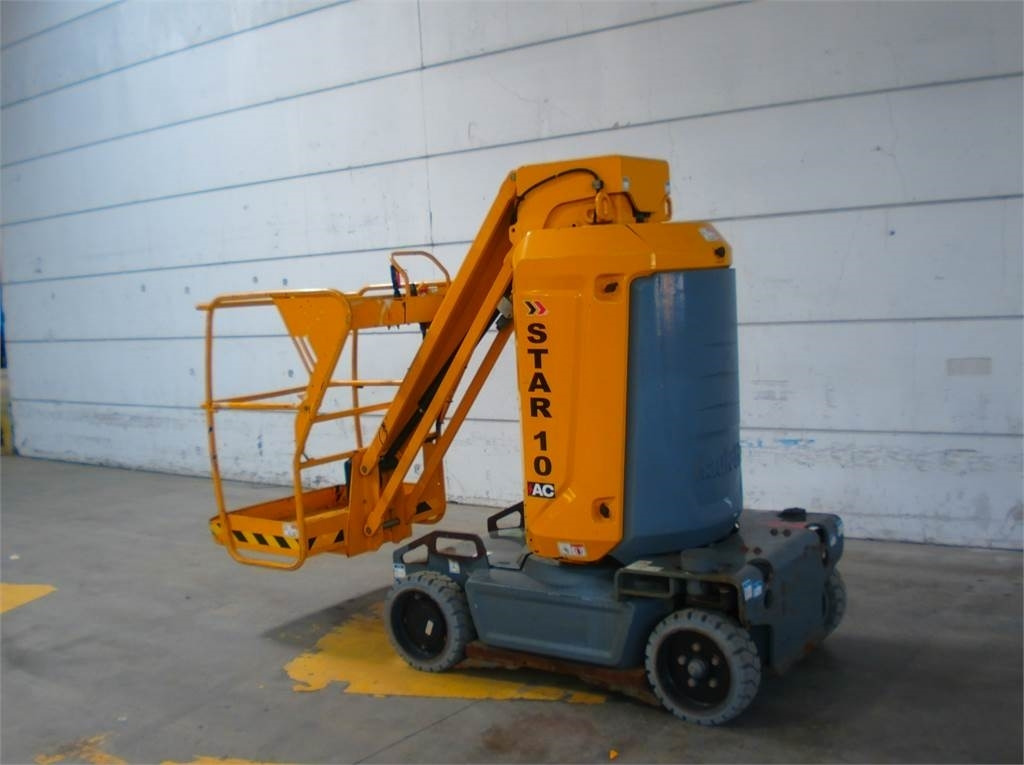Haulotte STAR 10 - Vertical mast lift: picture 3 Haulotte STAR 10 - Vertical mast lift: picture 3
