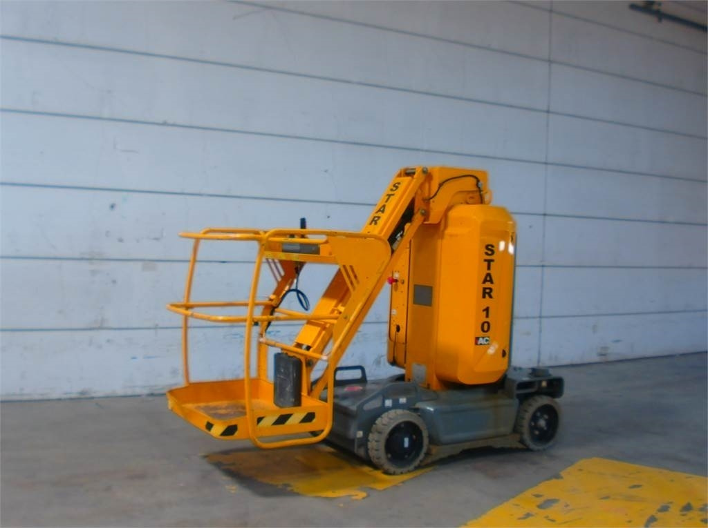 Haulotte STAR 10 - Vertical mast lift: picture 2 Haulotte STAR 10 - Vertical mast lift: picture 2