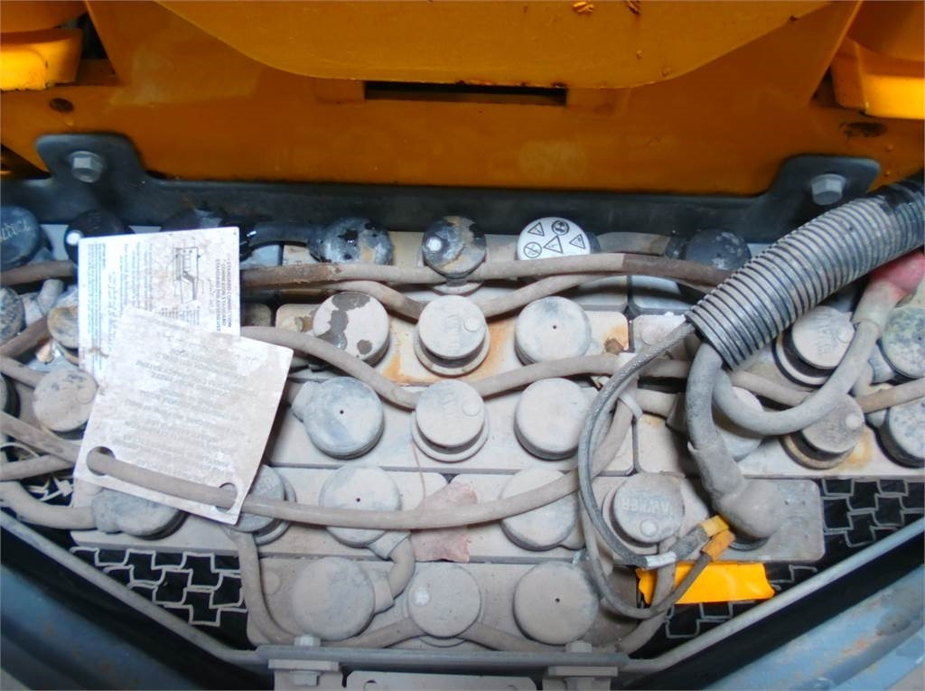 Haulotte STAR 10 - Vertical mast lift: picture 5 Haulotte STAR 10 - Vertical mast lift: picture 5