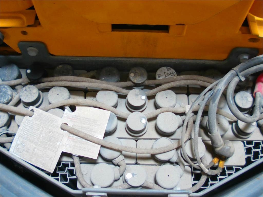 Haulotte STAR 10 - Vertical mast lift: picture 5 Haulotte STAR 10 - Vertical mast lift: picture 5