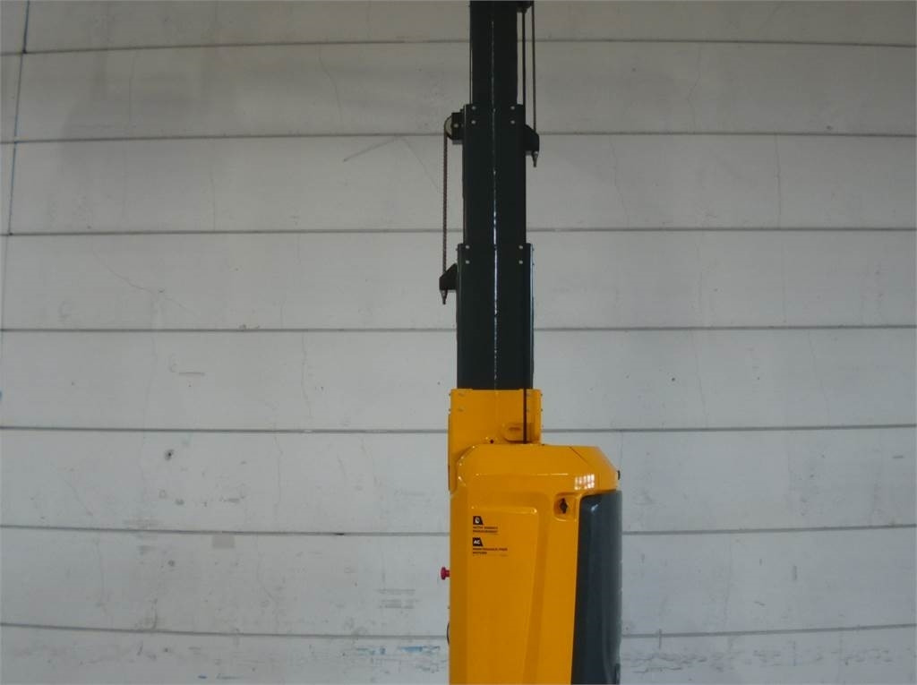 Vertical mast lift Haulotte STAR 10AE: picture 6