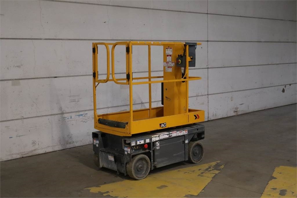 Haulotte STAR 6AC - Vertical mast lift: picture 3 Haulotte STAR 6AC - Vertical mast lift: picture 3