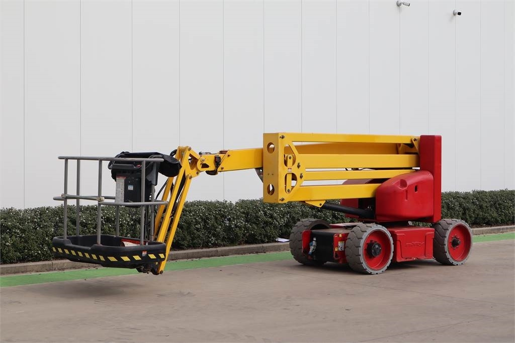 Niftylift HR17NE - Articulated boom lift: picture 2 Niftylift HR17NE - Articulated boom lift: picture 2