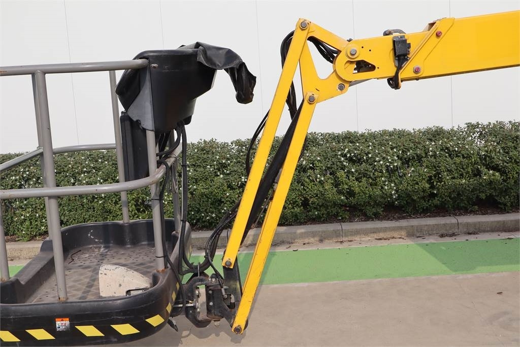Articulated boom lift Niftylift HR17NE: picture 7