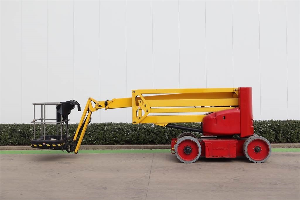Niftylift HR17NE - Articulated boom lift: picture 1 Niftylift HR17NE - Articulated boom lift: picture 1