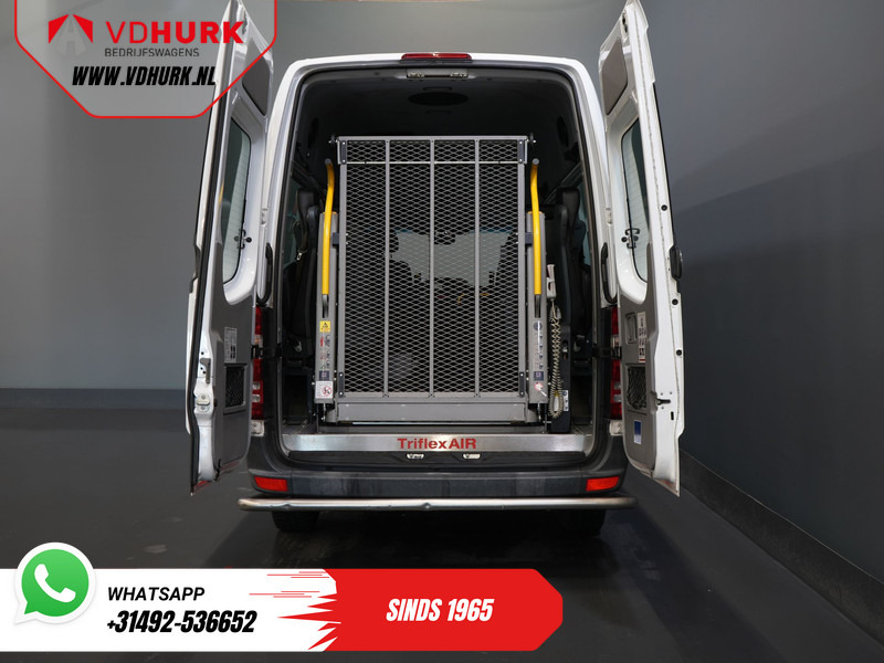Mercedes-Benz Sprinter 313 2.2 CDI Aut. L2H2 € 9.922 Incl. BTW EXPORT Combi/ 9 Persoons/ Kombi/ 9P/ Airco/ Rolstoellift/ Electr. deur/ APK 9-2026 - Car: picture 5 Mercedes-Benz Sprinter 313 2.2 CDI Aut. L2H2 € 9.922 Incl. BTW EXPORT Combi/ 9 Persoons/ Kombi/ 9P/ Airco/ Rolstoellift/ Electr. deur/ APK 9-2026 - Car: picture 5