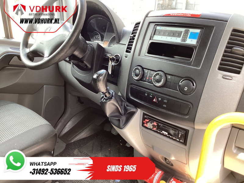 Mercedes-Benz Sprinter 313 2.2 CDI L3H2 €8.954 Incl. BTW BPM VRIJ! EXPORT ONLY Combi/ 9 Persoons/ Kombi/ 9P/ Airco/ Rolstoellift - Minibus, People carrier: picture 3 Mercedes-Benz Sprinter 313 2.2 CDI L3H2 €8.954 Incl. BTW BPM VRIJ! EXPORT ONLY Combi/ 9 Persoons/ Kombi/ 9P/ Airco/ Rolstoellift - Minibus, People carrier: picture 3