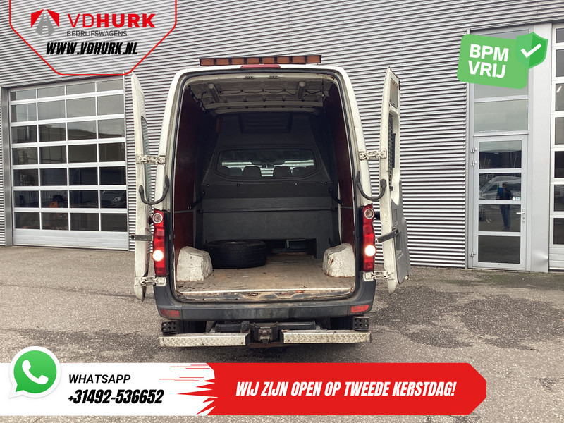 Volkswagen Crafter 50 2.5 TDI Aut. L2H2 DC Dubbel Cabine EXPORT 5 cil/ 3.5t Trekverm./ Airco/ 6 Pers./ 270Gr.Deuren/ Trekhaak - Panel van, Crew cab van: picture 5 Volkswagen Crafter 50 2.5 TDI Aut. L2H2 DC Dubbel Cabine EXPORT 5 cil/ 3.5t Trekverm./ Airco/ 6 Pers./ 270Gr.Deuren/ Trekhaak - Panel van, Crew cab van: picture 5