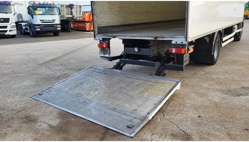 Box truck DAF LF 280: picture 11