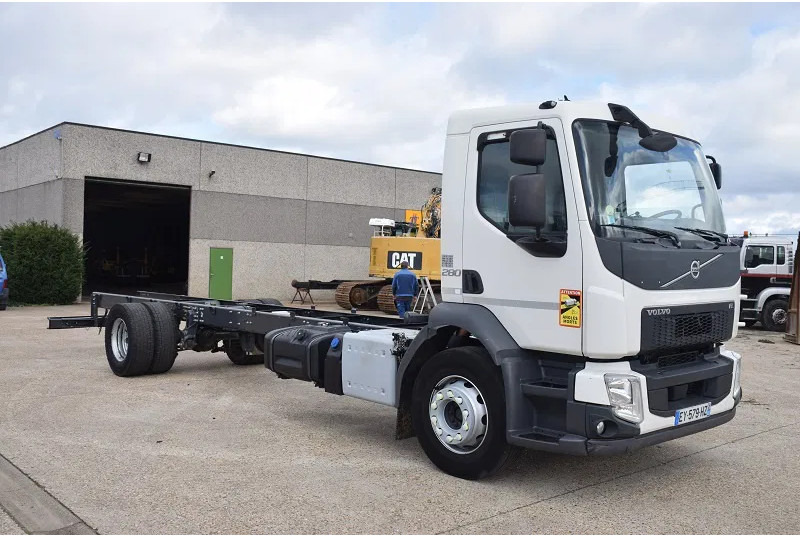 Diversen Volvo FL280 - Cab chassis truck: picture 1 Diversen Volvo FL280 - Cab chassis truck: picture 1