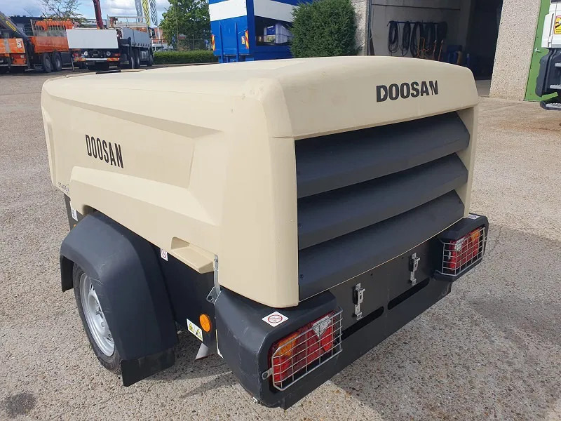 Doosan Doosan 77.55- stock id107 - Air compressor: picture 4 Doosan Doosan 77.55- stock id107 - Air compressor: picture 4